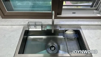 설치 완료된 사각싱크볼과 수전
